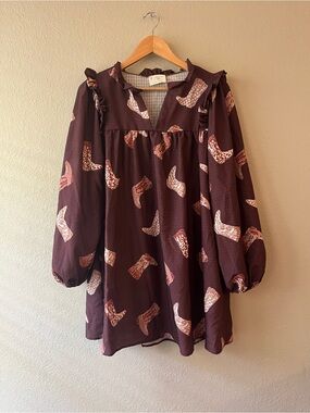 Fantastic Fawn Cowboy Boot Print Whimsical Western Shift Dress Small
